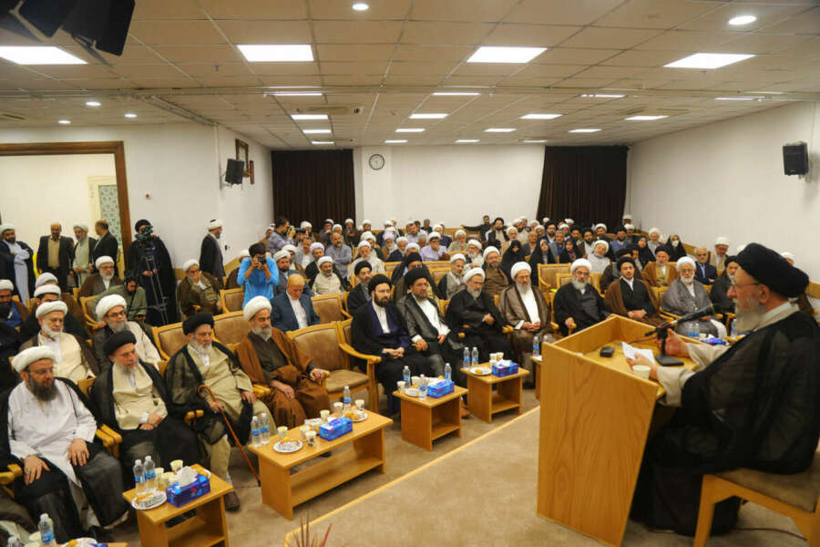 The unveiling ceremony of the Comprehensive Portal of Contemporary Jurisprudence highlighted the necessity of changing the jurisprudential perspective and keeping jurists up to date in order to respond to new issues.